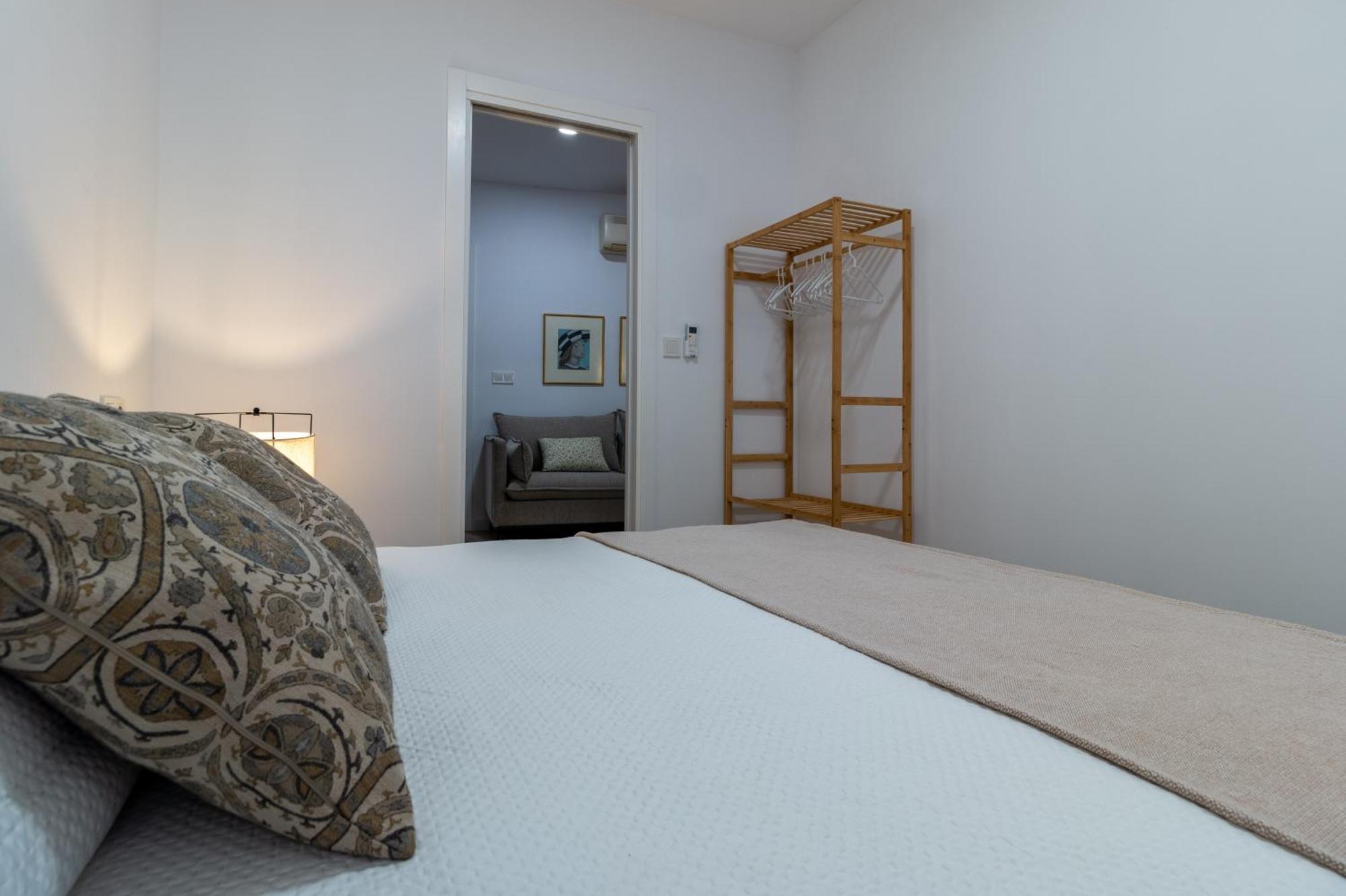 Apartamento Conde Y Luque Кордова Экстерьер фото
