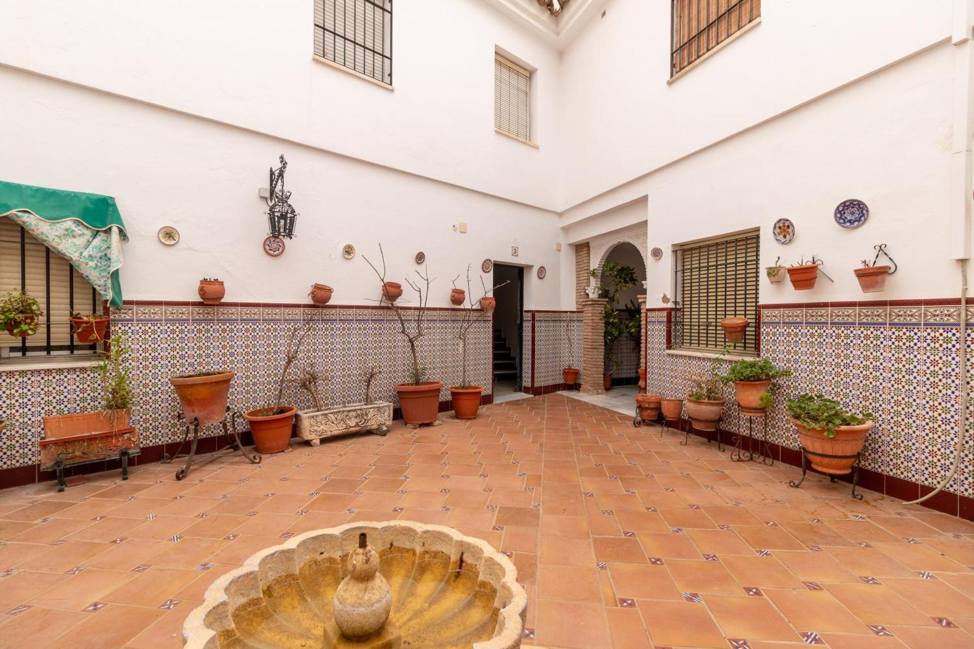 Apartamento Conde Y Luque Кордова Экстерьер фото